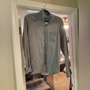 Size M Old Navy Everyday Shirt